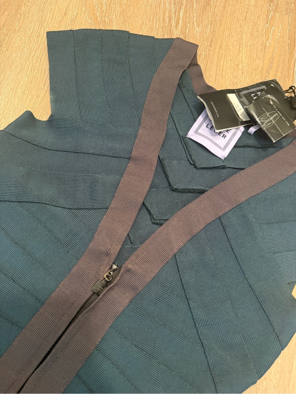 Incredibly Rare NWT Herve Leger Dress - Picture 3 of 6